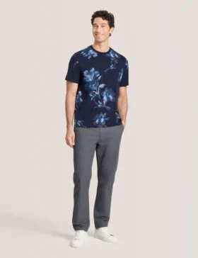 FLORAL GRAPHIC TEE Floral Graphic Tee