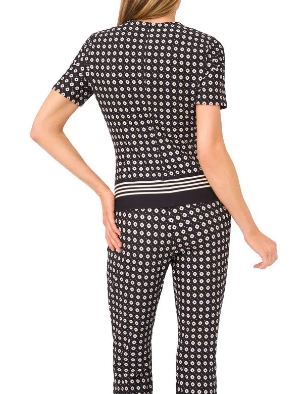 MIDGE Geometric Short Sleeve Knit Top MIDGE Geometric Short Sleeve Knit Top